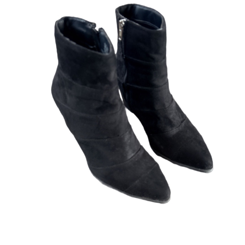 ROUGE Black Faux Suede Pointed‑Toe Ankle Boots | Size 8.5M | Good Condition